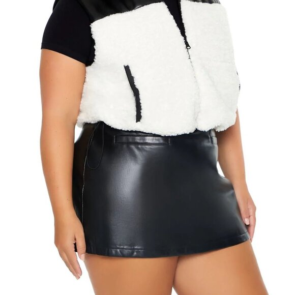 Forever 21 Black Reversible Faux Shearling & Leather Vest SZ 2X - Picture 8 of 9